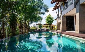 Djabu Echo Beach Hotel